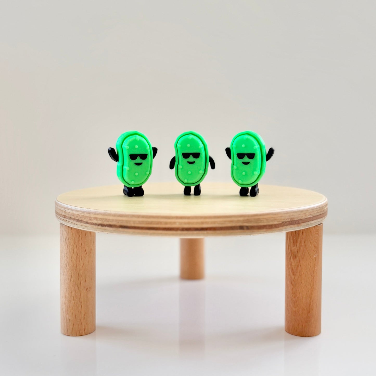 Cool Pickle Fidget Clicker Keychain — Choose Hands Up or Hands Down | Kawaii Food Clicker Toy