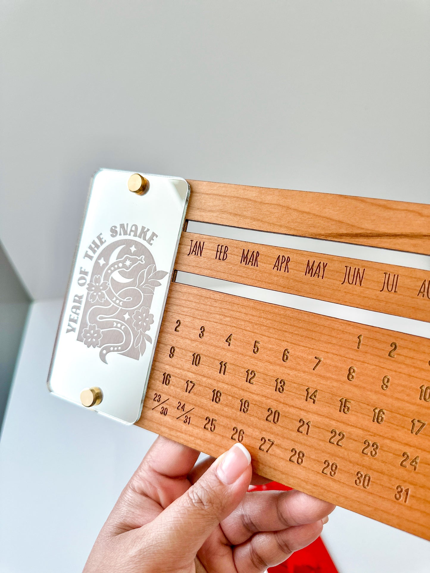 Interchangeable Plates for Perpetual Calendar