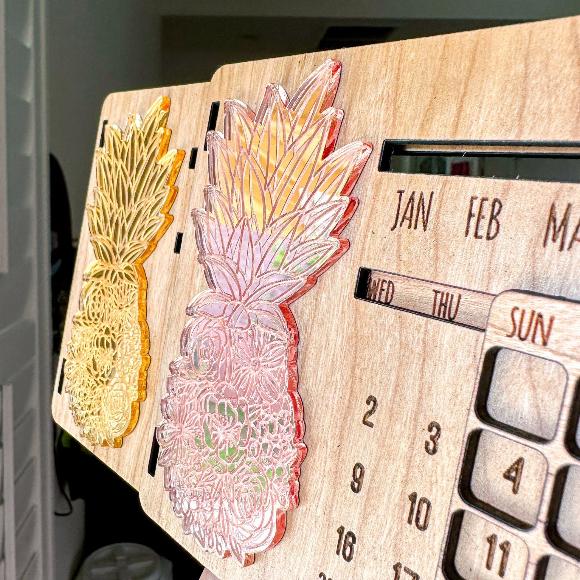 Perpetual Calendar - Pineapple Floral