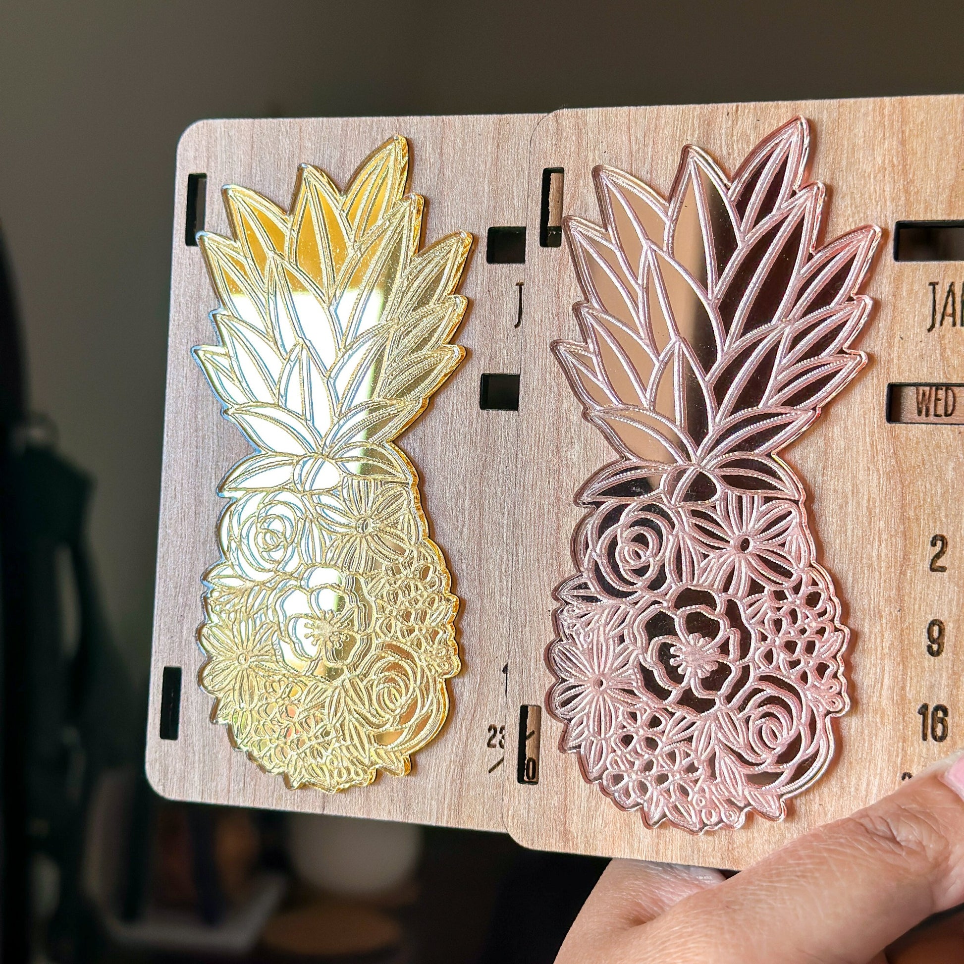 Perpetual Calendar - Pineapple Floral